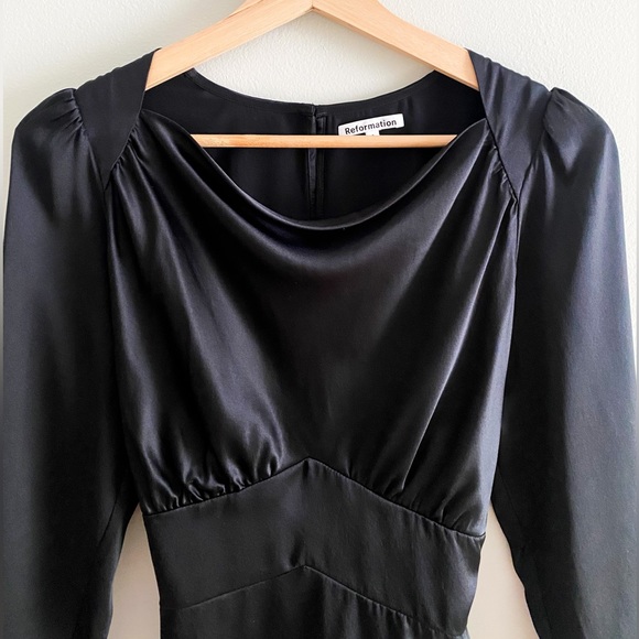 Reformation Jason Silk Top in Black | Women’s Size 6 - Picture 7 of 16